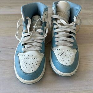 Nike air Jordan’s university blues sneakers